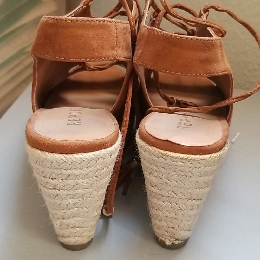 Sandals - Picture 3 of 4